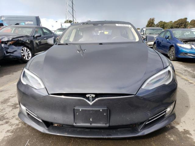 5YJSA1E2XGF142485 - 2016 TESLA MODEL S ნაცრისფერი ფოტო 5
