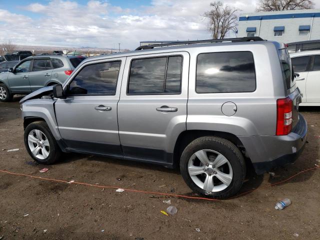 1C4NJPFA2HD160915 - 2017 JEEP PATRIOT LATITUDE SILVER photo 2