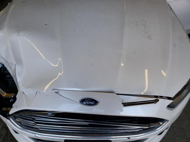 3FA6P0H91GR396481 - 2016 FORD FUSION SE WHITE photo 11