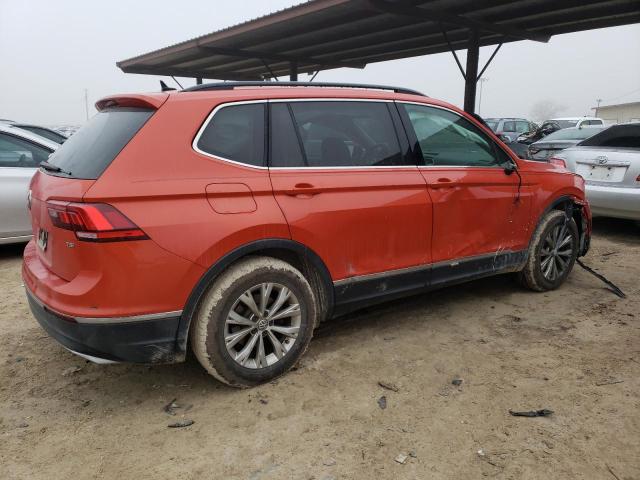 3VV3B7AX6JM024489 - 2018 VOLKSWAGEN TIGUAN SE ORANGE photo 3