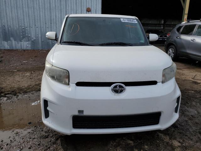 JTLZE4FE4CJ017258 - 2012 TOYOTA SCION XB Weiß Foto 5
