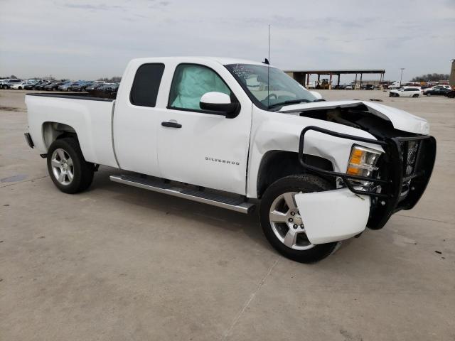 1GCRCREA2BZ415842 - 2011 CHEVROLET SILVERADO C1500  LS WHITE photo 4