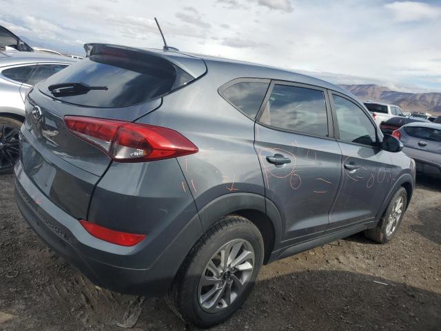 KM8J23A44HU420314 - 2017 HYUNDAI TUCSON SE GRAY photo 3