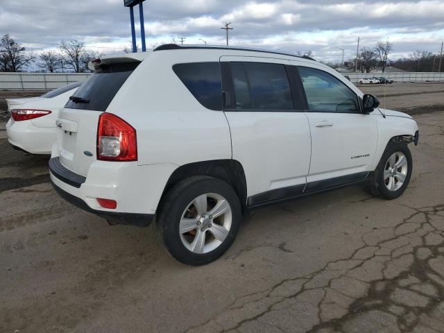 1J4NF1FB1BD180002 - 2011 JEEP COMPASS SPORT WHITE photo 3