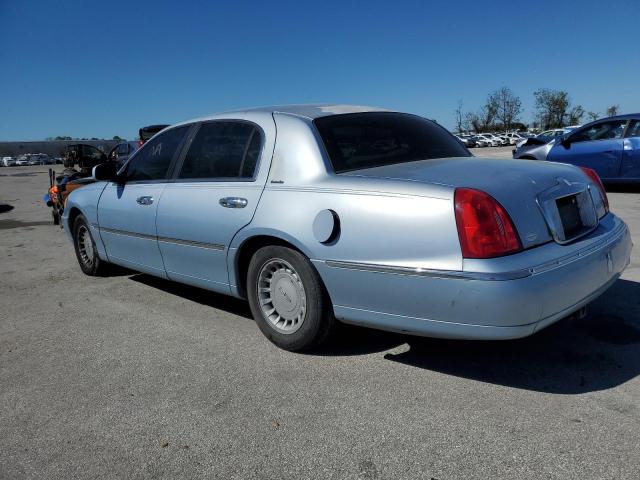 1LNFM81W9WY630699 - 1998 LINCOLN TOWN CAR EXECUTIVE BLUE photo 2
