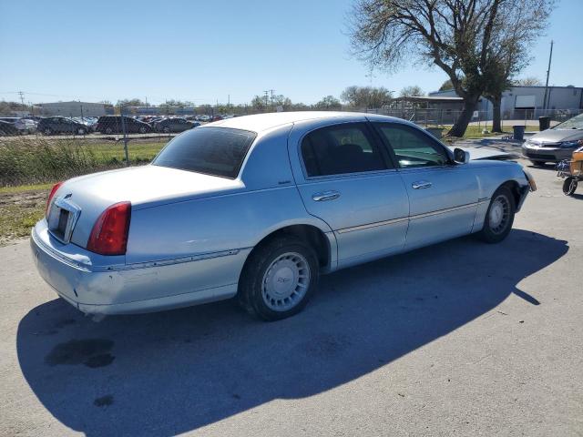 1LNFM81W9WY630699 - 1998 LINCOLN TOWN CAR EXECUTIVE BLUE photo 3