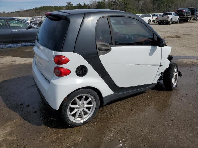 WMEEJ31X58K114223 - 2008 SMART FORTWO PURE WHITE photo 3