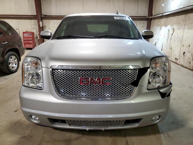 1GKS2EEF8CR232721 - 2012 GMC YUKON DENALI SILVER photo 5