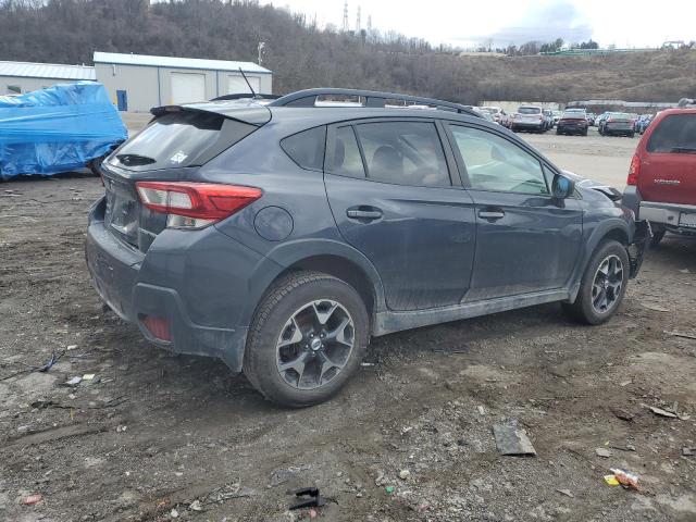 JF2GTAAC4JH231914 - 2018 SUBARU CROSSTREK GRAY photo 3