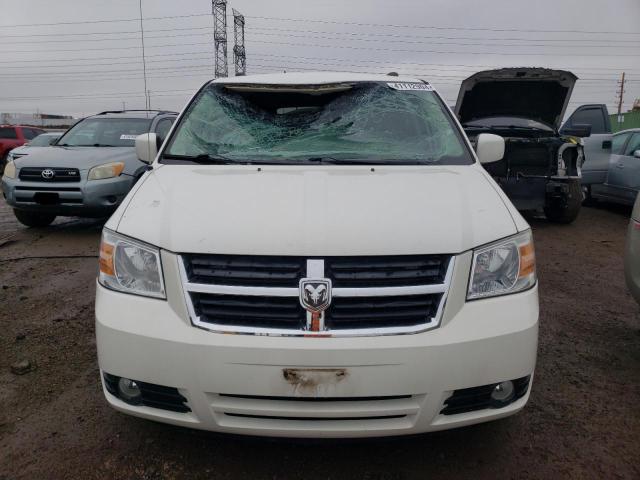 2D4RN5D17AR201445 - 2010 DODGE GRAND CARA SXT WHITE photo 5