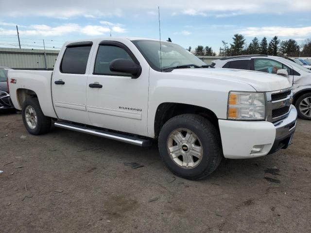 3GCPKSE37BG186271 - 2011 CHEVROLET SILVRDO K1500 LT WHITE photo 4