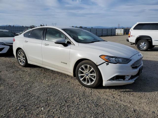 3FA6P0LU5HR242370 - 2017 FORD FUSION SE HYBRID WHITE photo 4