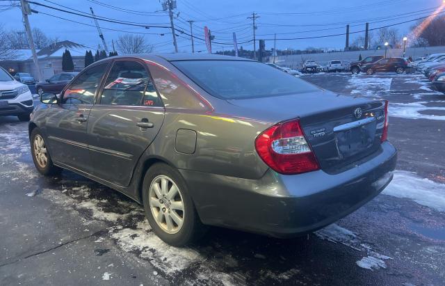 4T1BF30K02U530325 - 2002 TOYOTA CAMRY LE GRAY photo 3