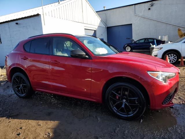 ZASPAKBN6L7C77013 - 2020 ALFA ROMEO STELVIO TI 红色 照片 4