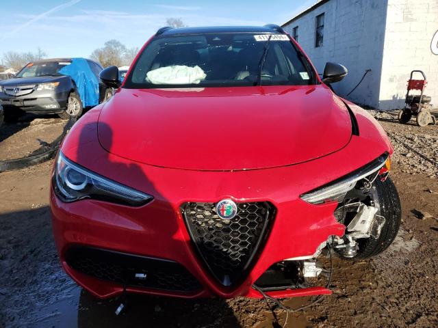 ZASPAKBN6L7C77013 - 2020 ALFA ROMEO STELVIO TI 红色 照片 5