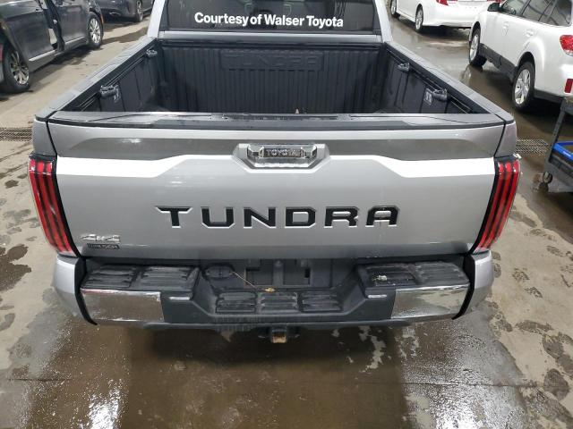 5TFMA5DB5PX091243 - 2023 TOYOTA TUNDRA CREWMAX PLATINUM Silber Foto 6