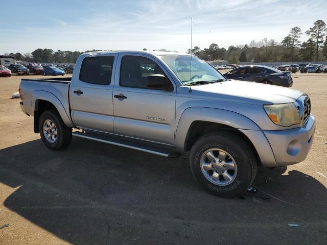 3TMJU62N27M032167 - 2007 TOYOTA TACOMA DOUBLE CAB PRERUNNER SILVER photo 4