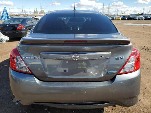 3N1CN7AP8GL869142 - 2016 NISSAN VERSA S GRAY photo 6