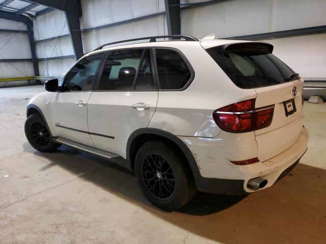 5UXZW0C59CL671097 - 2012 BMW X5 XDRIVE35D WHITE photo 2