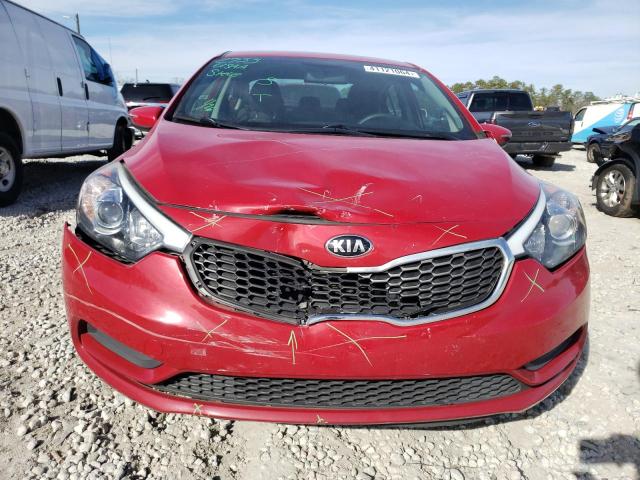 KNAFX4A65G5552538 - 2016 KIA FORTE LX RED photo 5