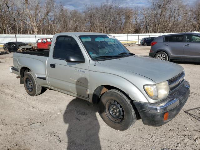 4TANL42N4YZ674300 - 2000 TOYOTA TACOMA SILVER photo 4