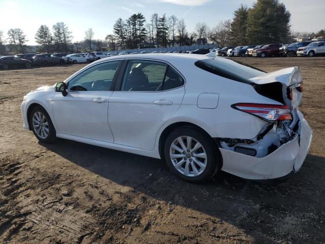 4T1L11BK2LU005336 - 2020 TOYOTA CAMRY LE WHITE photo 2