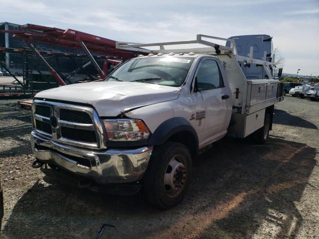 3C7WRMBL1JG103149 - 2018 RAM 5500 WHITE photo 2