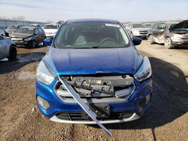 1FMCU0G92HUD44838 - 2017 FORD ESCAPE SE BLUE photo 5