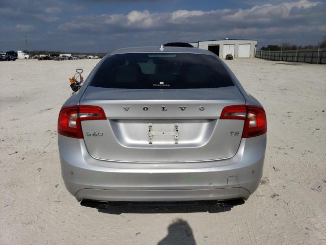 YV126MFKXG2403869 - 2016 VOLVO S60 PREMIER SILVER photo 6