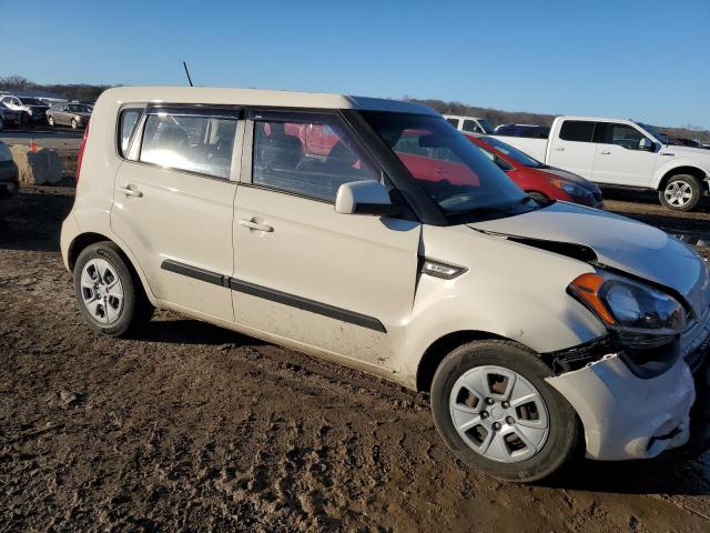 KNDJT2A57D7757721 - 2013 KIA SOUL WHITE photo 4