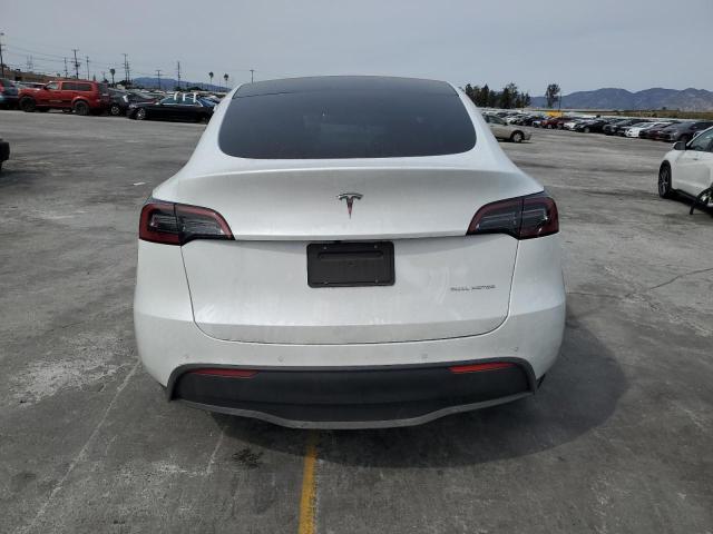 7SAYGDEE4NF339401 - 2022 TESLA MODEL Y WHITE photo 6