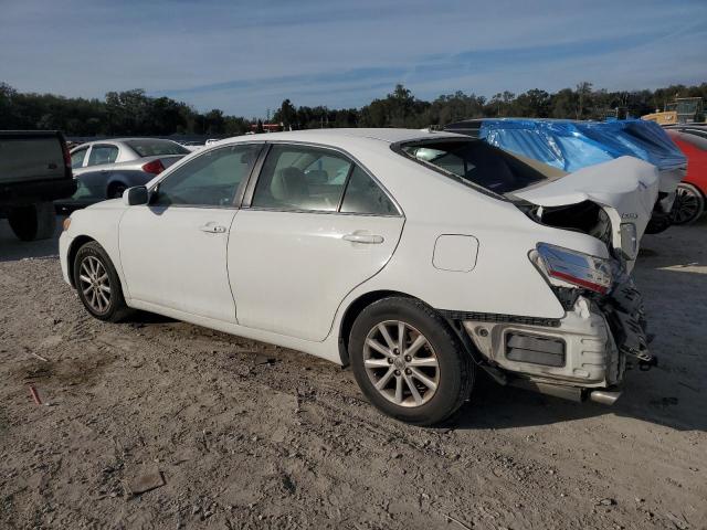 4T1BK3EK1AU608601 - 2010 TOYOTA CAMRY SE WHITE photo 2