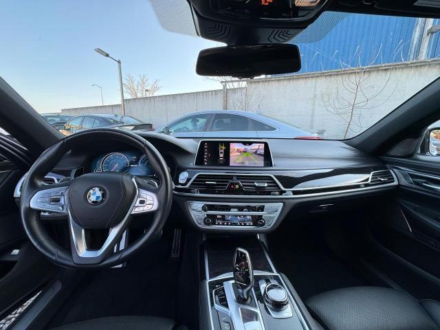 WBA7J2C54KB246438 - 2019 BMW 740 XE SILVER photo 9