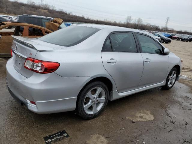 2T1BU4EE4BC689980 - 2011 TOYOTA COROLLA BASE SILVER photo 3