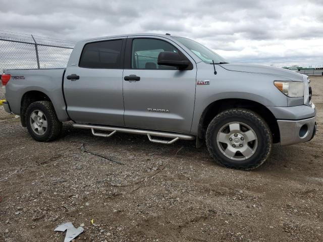 5TFDY5F1XBX186194 - 2011 TOYOTA TUNDRA CREWMAX SR5 SILVER photo 4