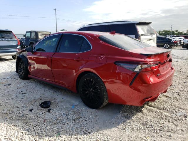 4T1G11AK0PU118405 - 2023 TOYOTA CAMRY SE NIGHT SHADE RED photo 2