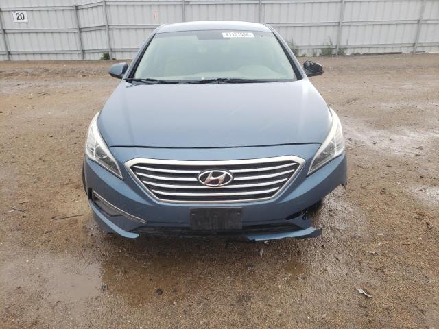 5NPE24AF6FH253765 - 2010 HYUNDAI SONATA SE BLUE photo 5