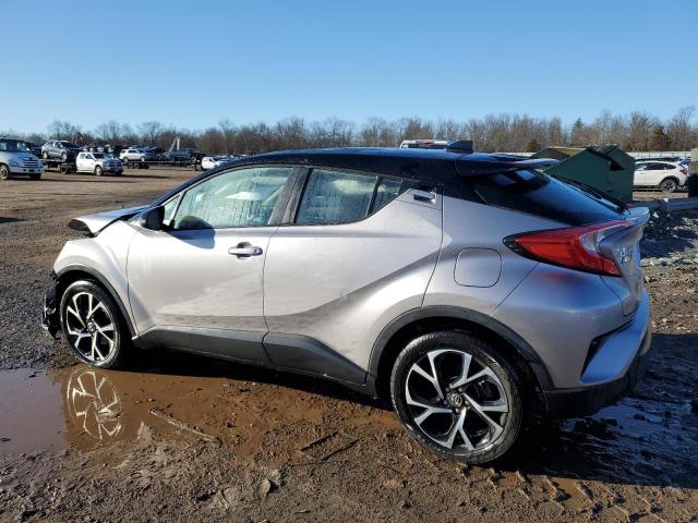 NMTKHMBXXKR080070 - 2019 TOYOTA C-HR XLE SILVER photo 2