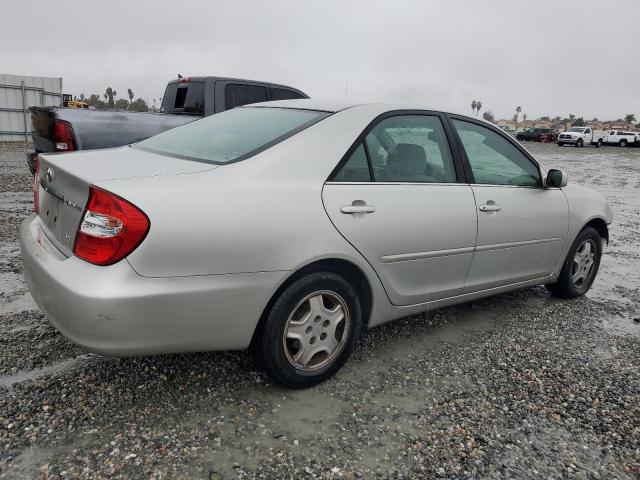 4T1BF32KX2U509589 - 2002 TOYOTA CAMRY LE SILVER photo 3