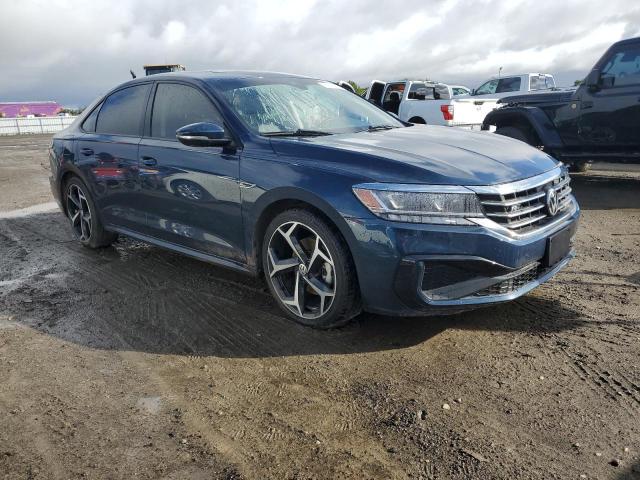 1VWMA7A35LC027663 - 2020 VOLKSWAGEN PASSAT R-LINE Blau Foto 4