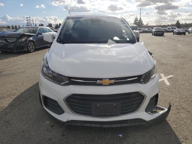 3GNCJKSB3KL122577 - 2019 CHEVROLET TRAX LS WHITE photo 5