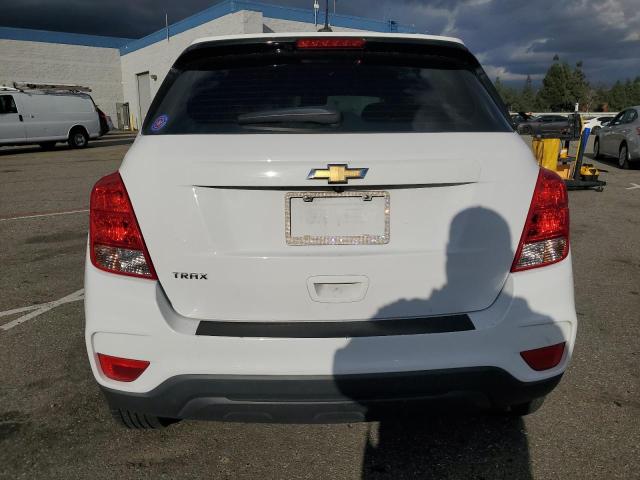 3GNCJKSB3KL122577 - 2019 CHEVROLET TRAX LS WHITE photo 6