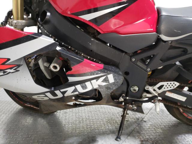 JS1GN7CA252105867 - 2005 SUZUKI GSX-R600 K RED photo 6