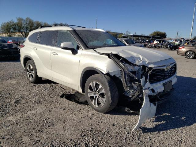 5TDHZRAH2LS503645 - 2020 TOYOTA HIGHLANDER XLE WHITE photo 4