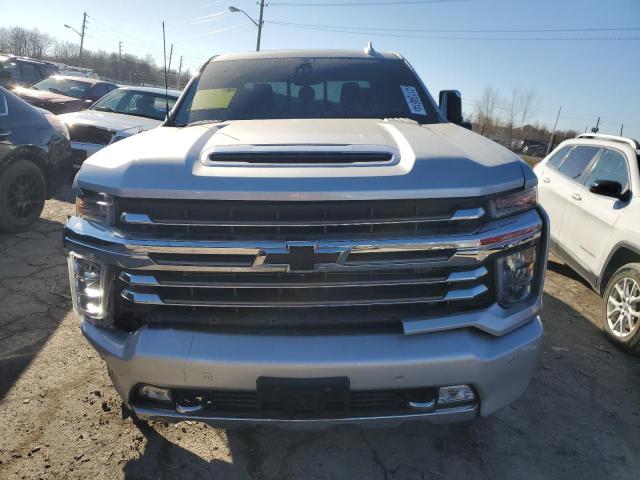 1GC4YREY0MF139965 - 2021 CHEVROLET SILVERADO K2500 HIGH COUNTRY SILVER photo 5