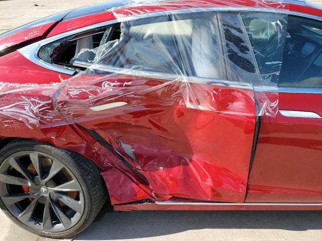 5YJSA1E44JF261187 - 2018 TESLA MODEL S წითელი ფოტო 10