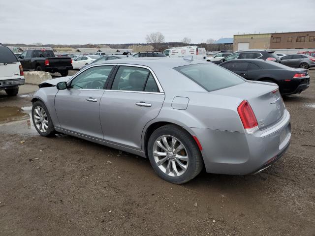 2C3CCAKG8JH302321 - 2018 CHRYSLER 300 LIMITED SILVER photo 2