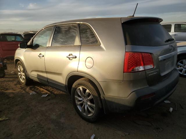 5XYKU4A23BG019577 - 2011 KIA SORENTO EX SILVER photo 2