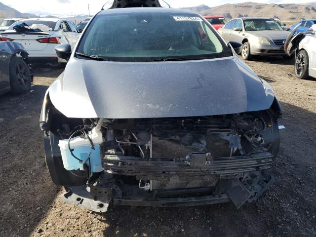 3N1CN8DV7LL808939 - 2020 NISSAN VERSA S GRAY photo 5