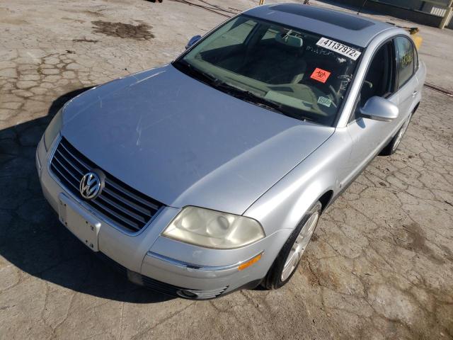 WVWRU63B95E114715 - 2005 VOLKSWAGEN PASSAT GLX Gümüş foto 2